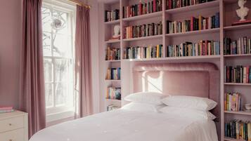 Down duvets, individually decorated, individually furnished, free WiFi