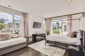 7 chambres, fer et planche à repasser, Wi-Fi, literie fournie