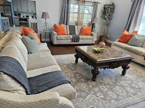 Smart-tv, pejs, bordfodbold