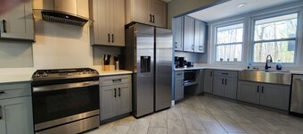 Massive 13-BR Estate with Private Pool, Sauna, Hot Tub, Casita, Abundant Parking