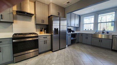 Massive 13-BR Estate with Private Pool, Sauna, Hot Tub, Casita, Abundant Parking