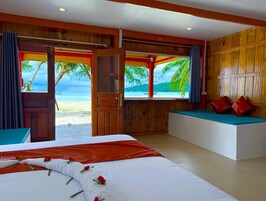 Minibar, cortinas blackout, wifi gratis y ropa de cama 