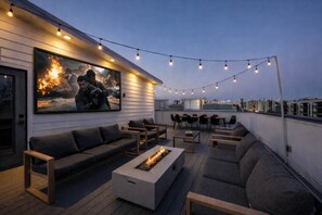 Property grounds - 7BR Downtown Gulch Retreat – Sleeps 22 (Nashville)