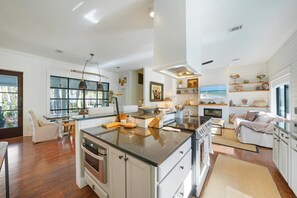 Fridge, microwave, oven, stovetop - Deep Blue - Secluded Home with Large Outdoor Area & Includes Golf Cart (Santa Rosa Beach)