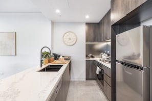 Fridge, microwave, oven, stovetop