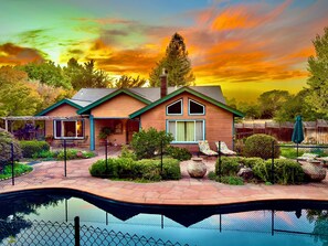 Outdoor pool, a heated pool - Upscale Rustic Tuscan Villa with Pool in Wine Country (Petaluma)