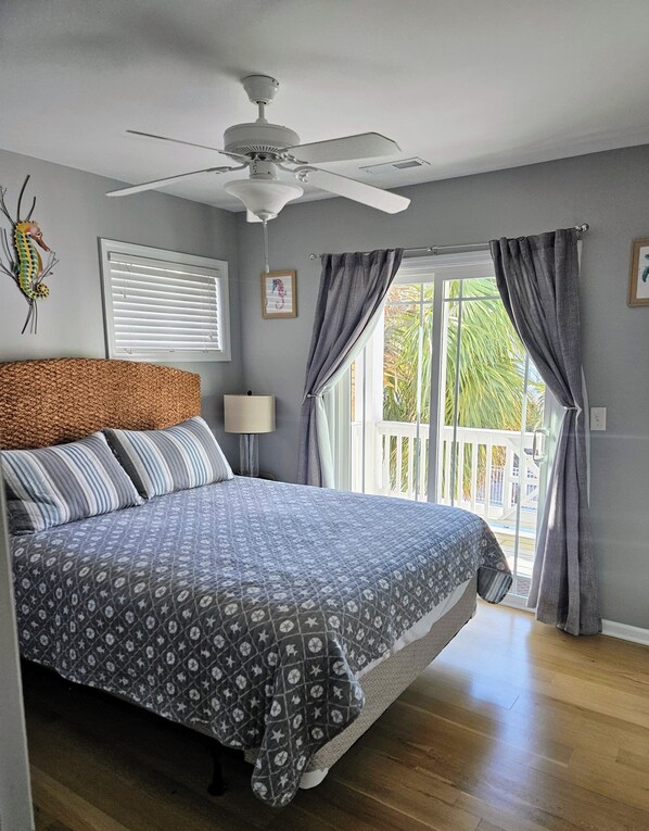 4 bedrooms, iron/ironing board, travel crib, free WiFi