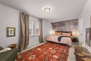 4 habitaciones, tabla de planchar con plancha y cuna de viaje 