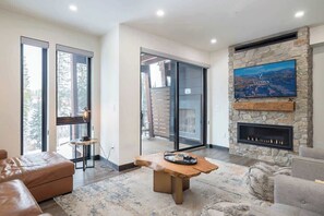 TV, fireplace, offices