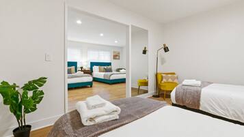 4 bedrooms, iron/ironing board, free WiFi, bed sheets