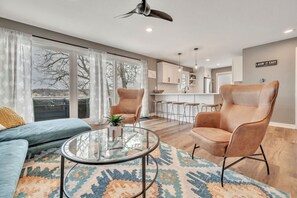 スマートテレビ、暖炉