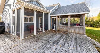 Georgetown Oasis near Golf Courses & Provincial Park