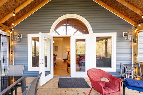 Georgetown Oasis—4-Bedroom Family Retreat with Bunks, Golf & Beach Minutes Away