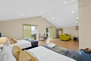 5 Schlafzimmer, Schreibtisch, Bügeleisen/Bügelbrett, kostenloses WLAN