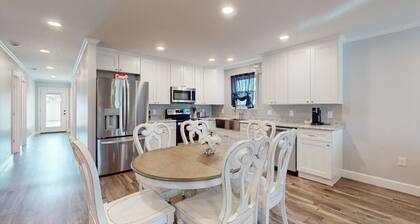 The Lincoln | Downtown Dreamin'