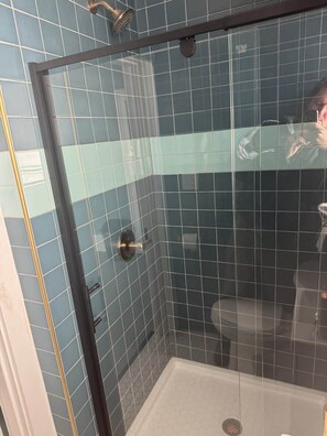 Een douche, een haardroger