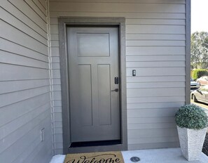 Exterior detail - Charming 3-bedroom house in peaceful Cathlamet by the Columbia River (Cathlamet)