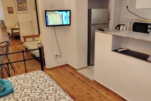 Interior - Studio - Sleeps 3 - Balcony - Parking (Thessaloniki)