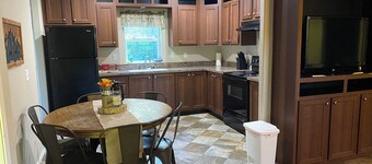 Cozy 3-Bedroom Retreat in Forks, WA – Your Tranquil Hideaway Awaits!