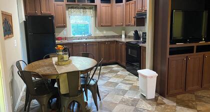 Cozy 3-Bedroom Retreat in Forks, WA – Your Tranquil Hideaway Awaits!