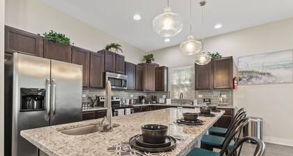 4BR, Hot Tub, Kid Friendly, Video Arcade, Jax Beach, Mayo Clinic, Fenced Yard