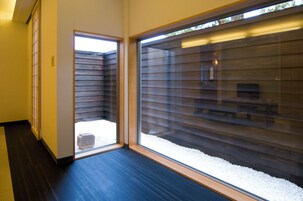 Habitación cuádruple Confort, no fumadores (Mokko ,Japanese-Western,indoor bath) | Wifi gratis