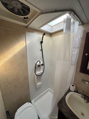 Shower, towels, toilet paper - Tiny travel trailer with enough room to relax after hitting the nearby springs. (Old Town)