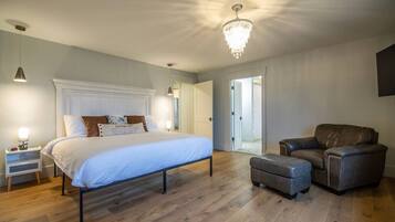 4 sovrum, skrivbord, strykjärn/strykbräda och gratis wi-fi