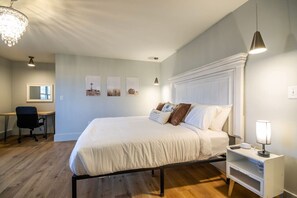 4 عدّة غرف نوم ومكتب ومكواة/لوح كي وواي فاي مجانًا