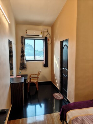 Habitación doble, vista a la montaña | Wifi gratis y ropa de cama