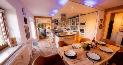 Apartment 'Gemütliche Wohnung' with Mountain View, Shared Terrace and Wi-Fi
