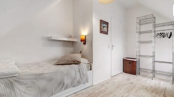 2 soverom, skrivebord, wi-fi (inkludert) og sengetøy