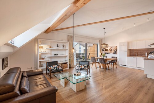 Ferienwohnung 'Terralpin - 98 Qm' mit Balkon und Wi-Fi