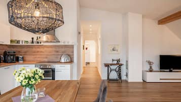 Kühlschrank, Ofen, Herdplatte, Geschirrspüler