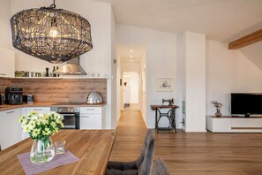 Kühlschrank, Ofen, Herdplatte, Geschirrspüler