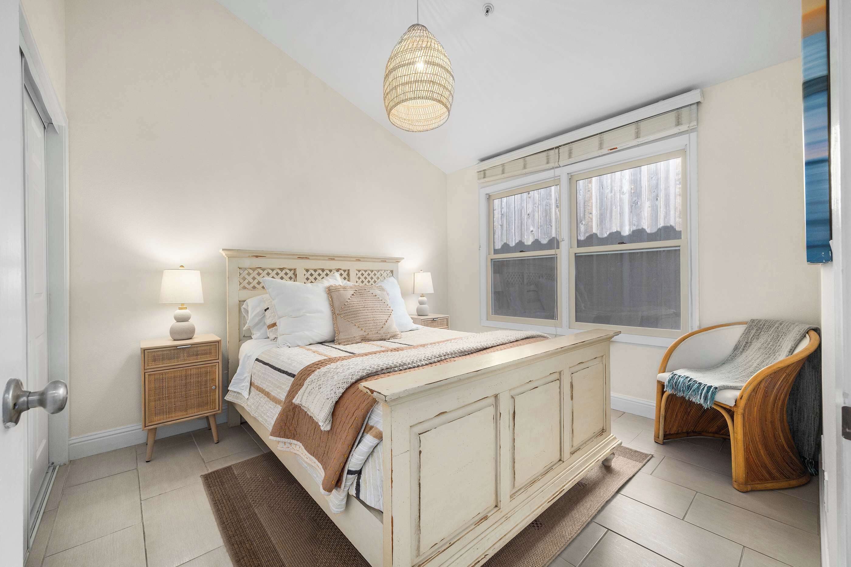 3 quartos, ferros/tábuas de passar roupa, Wi-Fi, roupa de cama