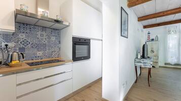 Kjøleskap, ovn og oppvaskmaskin