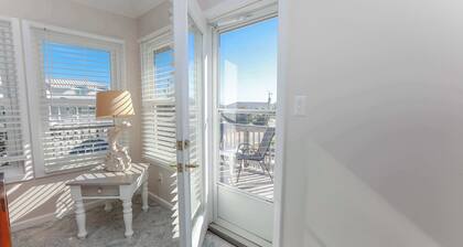 Sojourn Ocean Dreams Sleeps 18+