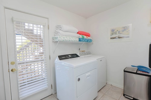 Sojourn Ocean Dreams Sleeps 18+