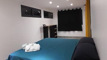 1 bedroom, iron/ironing board, WiFi, bed sheets