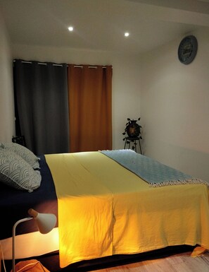 1 chambre, fer et planche à repasser, Wi-Fi, draps fournis
