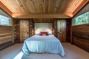 3 室のベッドルーム、アイロン / アイロン台、WiFi (無料)、ベッドシーツ