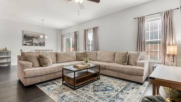 Een smart-tv, videogames en boeken