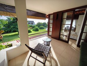 ヴィラ 2 ベッドルーム ガーデンビュー | テラス / パティオ