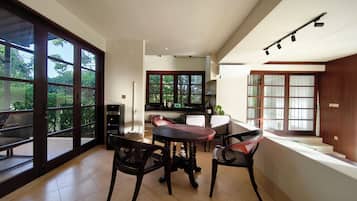 Villa, 2 Bedrooms, Garden View | Living area
