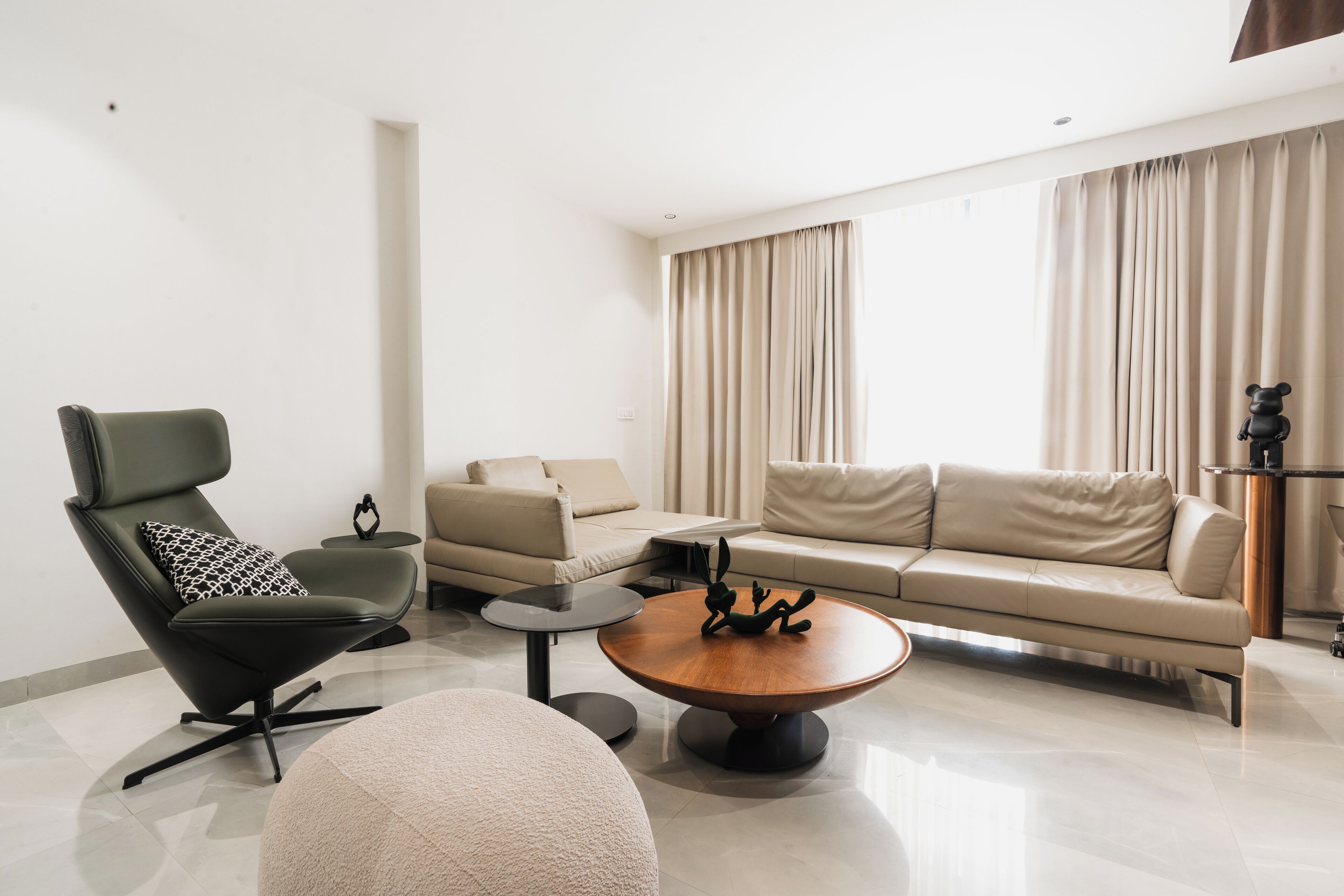 Luxury-Suite, 1 Schlafzimmer | Wohnbereich | 42-Zoll-Smart-TV mit Satellitenempfang