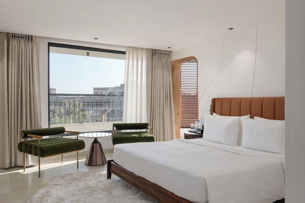 Presidential Suite, 1 Bedroom | 1 bedroom, minibar, in-room safe, desk