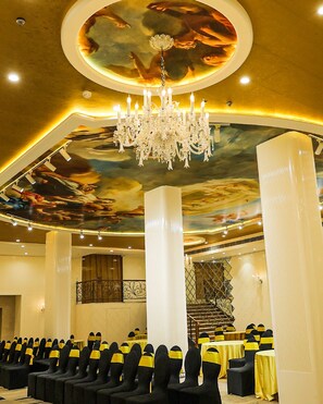 Banquet hall - AVA Hotel Chandigarh Zirakpur (Dera Bassi)