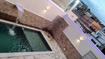Piscina externa
