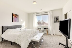 2 chambres, bureau, fer et planche à repasser, accès Internet